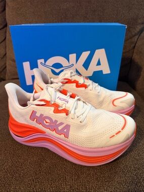 HOKA Skyward X (D Width)
